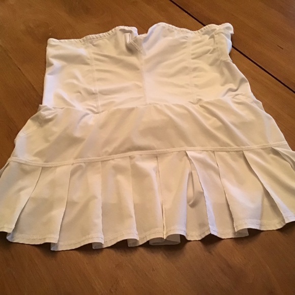 Lululemon Run: Speed Skirt (Tall)
White - Picture 12 of 15